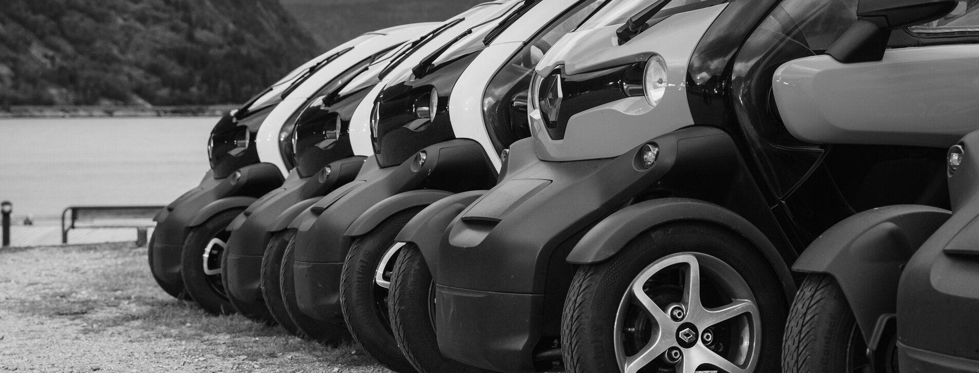 Fotoğraf 1 - Arkadaş Grubu için Dört Ayrı Twizy Araçla Istanbul Turu