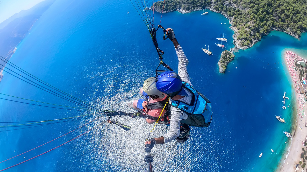 İki Kişi için Yamaç Paraşütü Tandem Uçuşu ve Video Çekimi Çiftlere Hediyeler - İki Kişi için Yamaç Paraşütü Tandem Uçuşu ve Video Çekimi