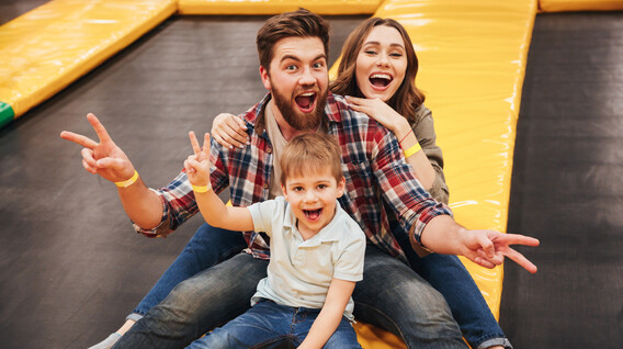 Aile için Trambolin Parkı Aile için Trambolin Parkı