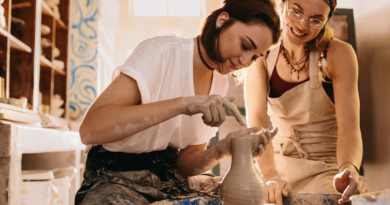 İki Kişi için Çömlekçi Çarkında Seramik Atölyesi - 12 Fotoğraf 12 - İki Kişi için Çömlekçi Çarkında Seramik Atölyesi