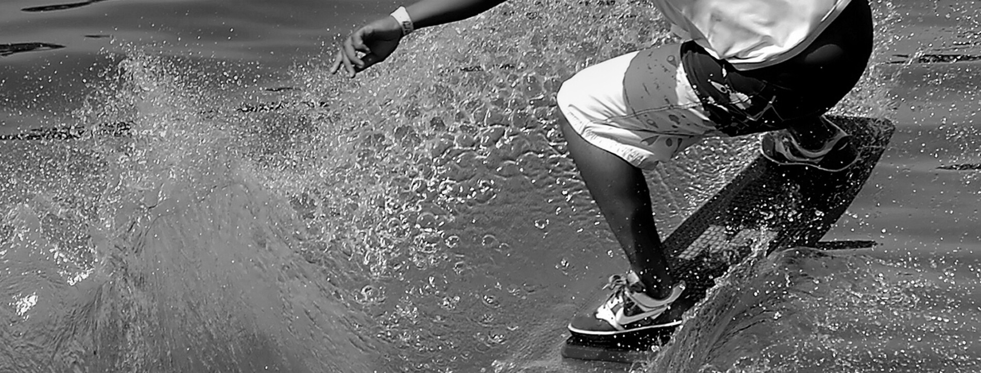 Fotoğraf 1 - Kablolu Wakeskate Deneyimi