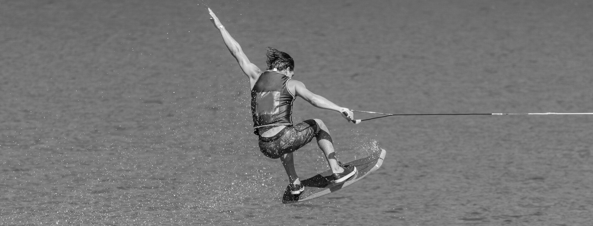 Fotoğraf 1 - İki Kişi için Kablolu Wakeskate Dersi
