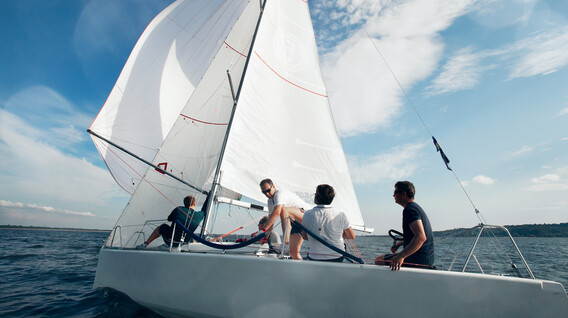 Arkadaş Grubu için Yelken ile Tanışma Eğitimi Arkadaş Grubu için Yelken ile Tanışma Eğitimi