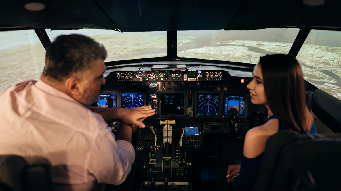 İki Kişi için Boeing 737 Uçuş Simülatörü Deneyimi Erkek Kardeşe Doğum Günü Hediyeleri - İki Kişi için Boeing 737 Uçuş Simülatörü Deneyimi