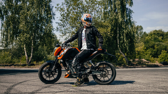 İki Kişi için Motosiklet Sürüş Eğitimi Motosiklet Sürme - İki Kişi için Motosiklet Sürüş Eğitimi