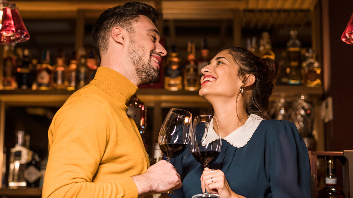 İki Kişi için Şarap Barında bir Akşam 30 yaş doğum günü hediyesi - İki Kişi için Şarap Barında bir Akşam