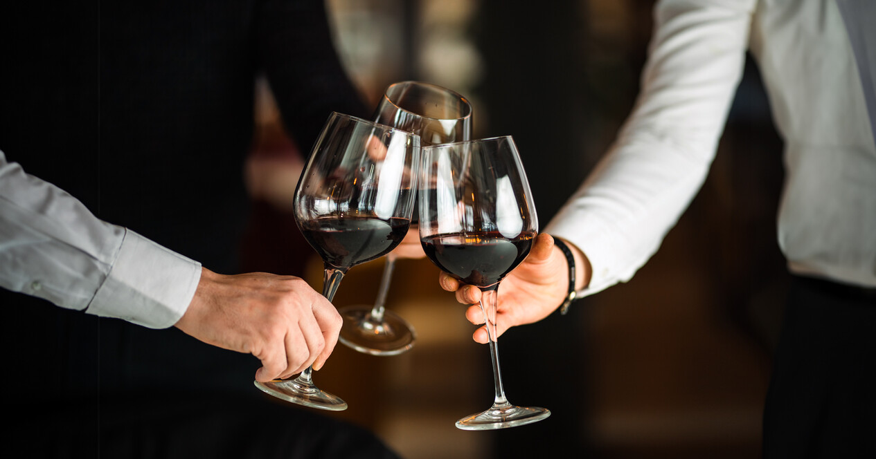 Arkadaş Grubu için Şarap Barında bir Akşam - 12 Fotoğraf 12 - Arkadaş Grubu için Şarap Barında bir Akşam