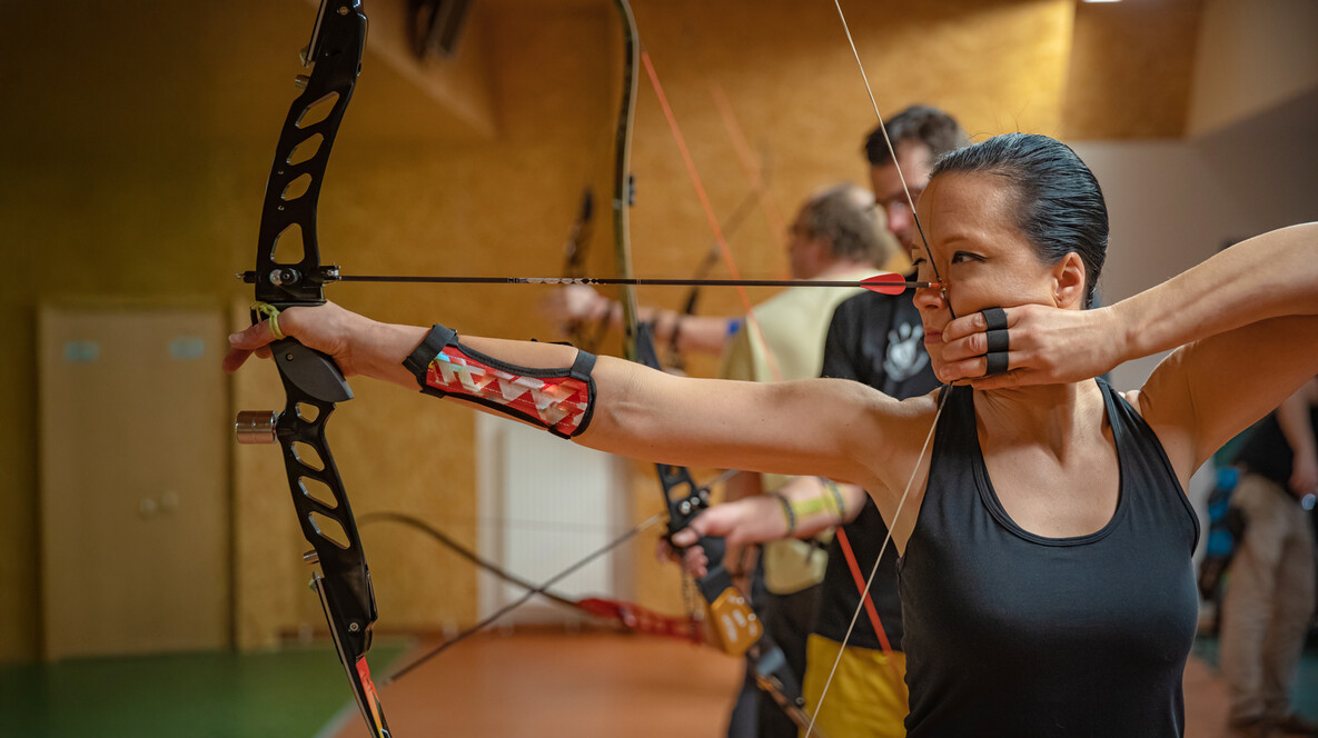 Arkadaş Grubu için Ok Atışı Eğitimi Anne Baba Hediyeleri - Arkadaş Grubu için Ok Atışı Eğitimi