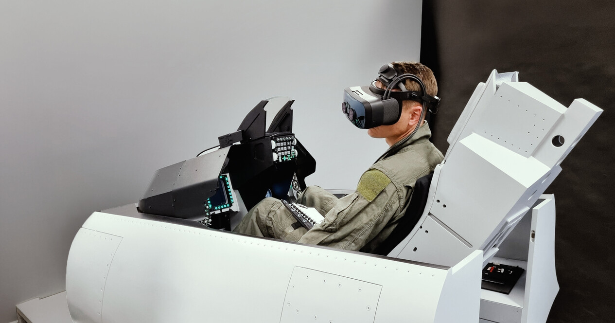 F-16 simulator Deneyimi - 12 Fotoğraf 12 - F-16 simulator Deneyimi