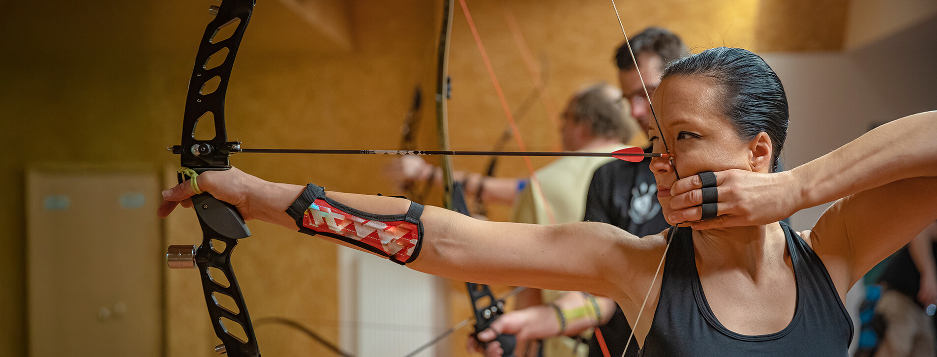 Fotoğraf 1 - Arkadaş Grubu için Ok Atışı Eğitimi