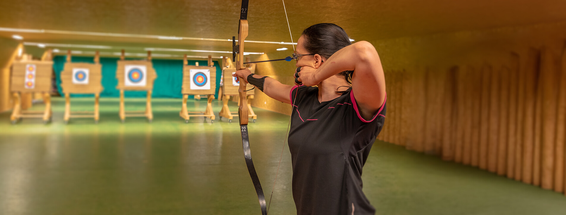 Fotoğraf 1 - Arkadaş Grubu için Ok Atışı Eğitimi