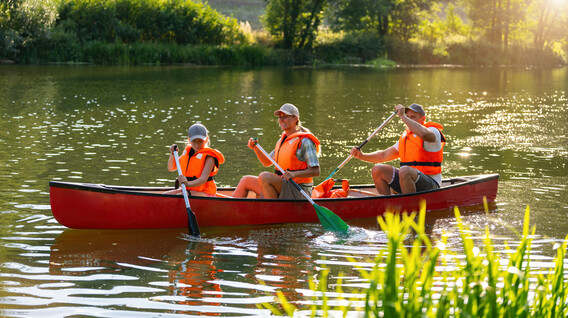 Arkadaş Grubu için Kano Turu Arkadaş Grubu için Kano Turu