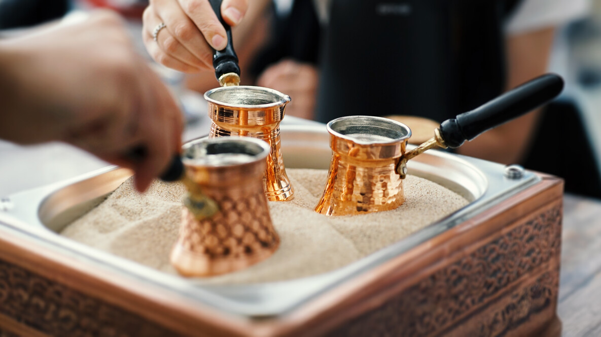 İki kişi için Kumda Türk Kahvesi Yapımı Atölyesi Kızıma Hediye Antalya'da - İki kişi için Kumda Türk Kahvesi Yapımı Atölyesi