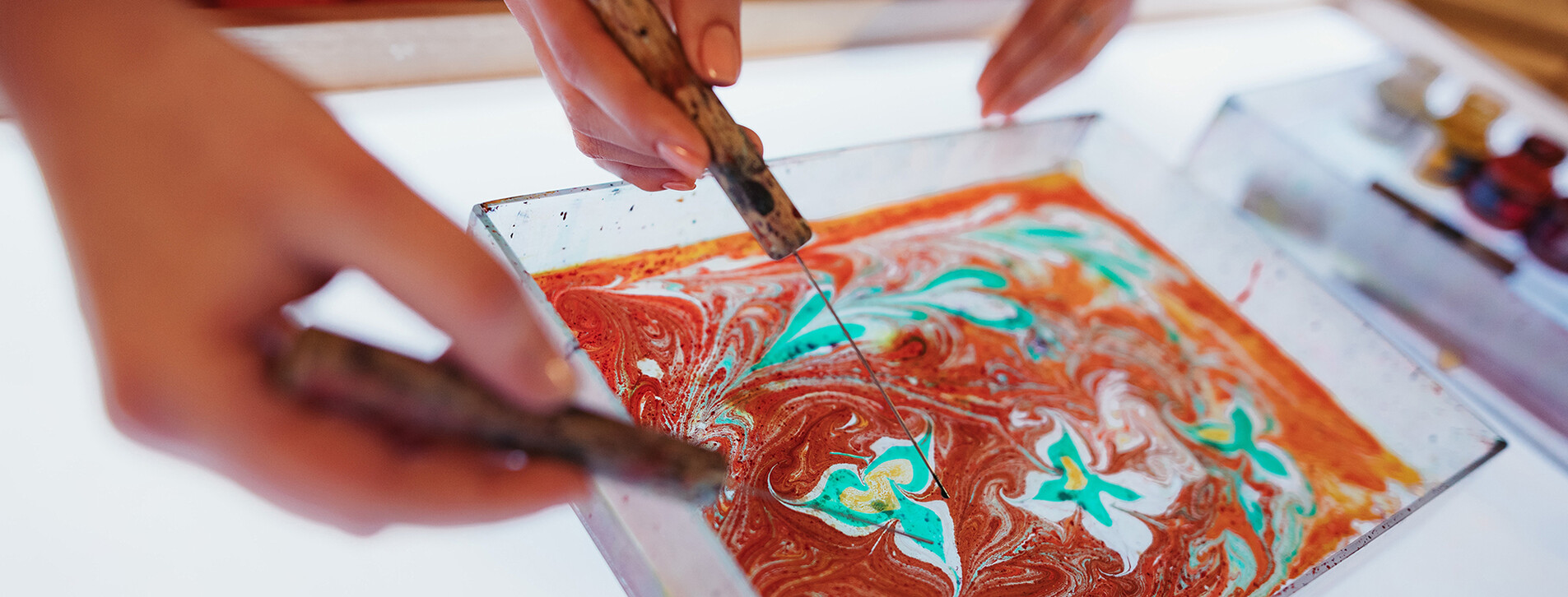 Fotoğraf 1 - Geleneksel Su Ebru Atölyesi