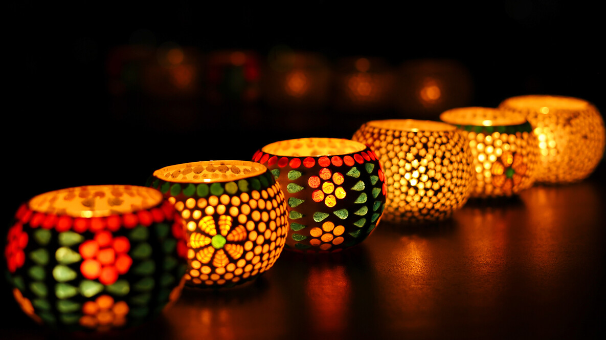 İki kişi için Mozaik Mumluk Atölyesi Sanat Muğla'da - İki kişi için Mozaik Mumluk Atölyesi