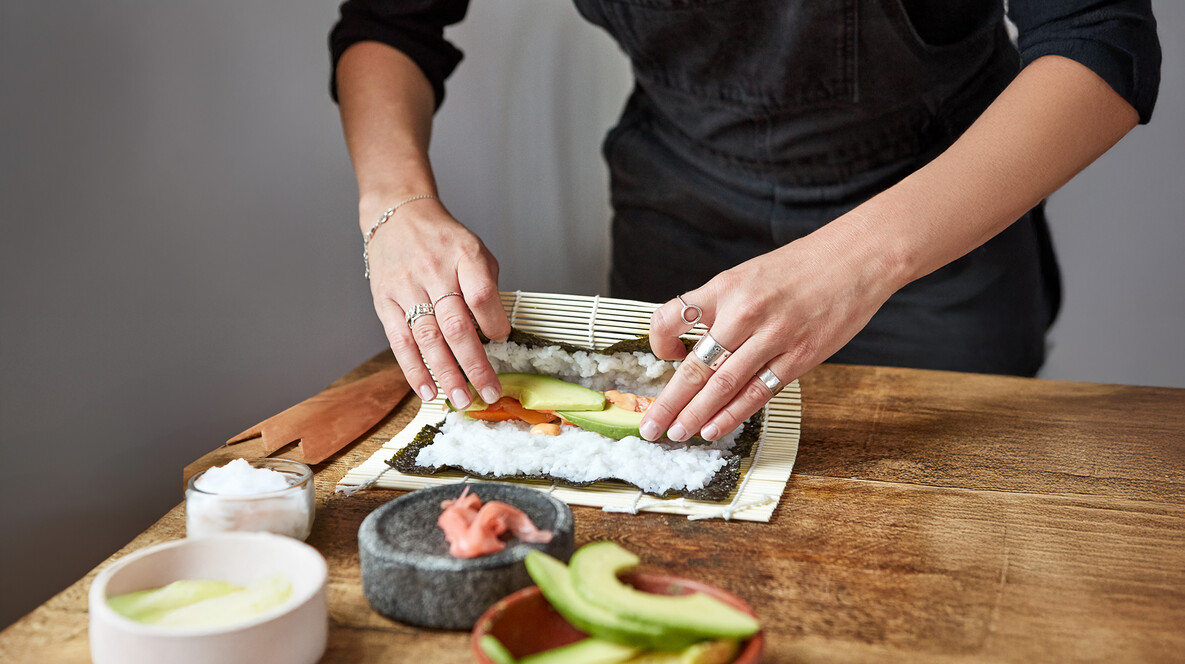 İki Kişi için Sushi Yapım Dersi Sürpriz Fikirleri Antalya'da - İki Kişi için Sushi Yapım Dersi
