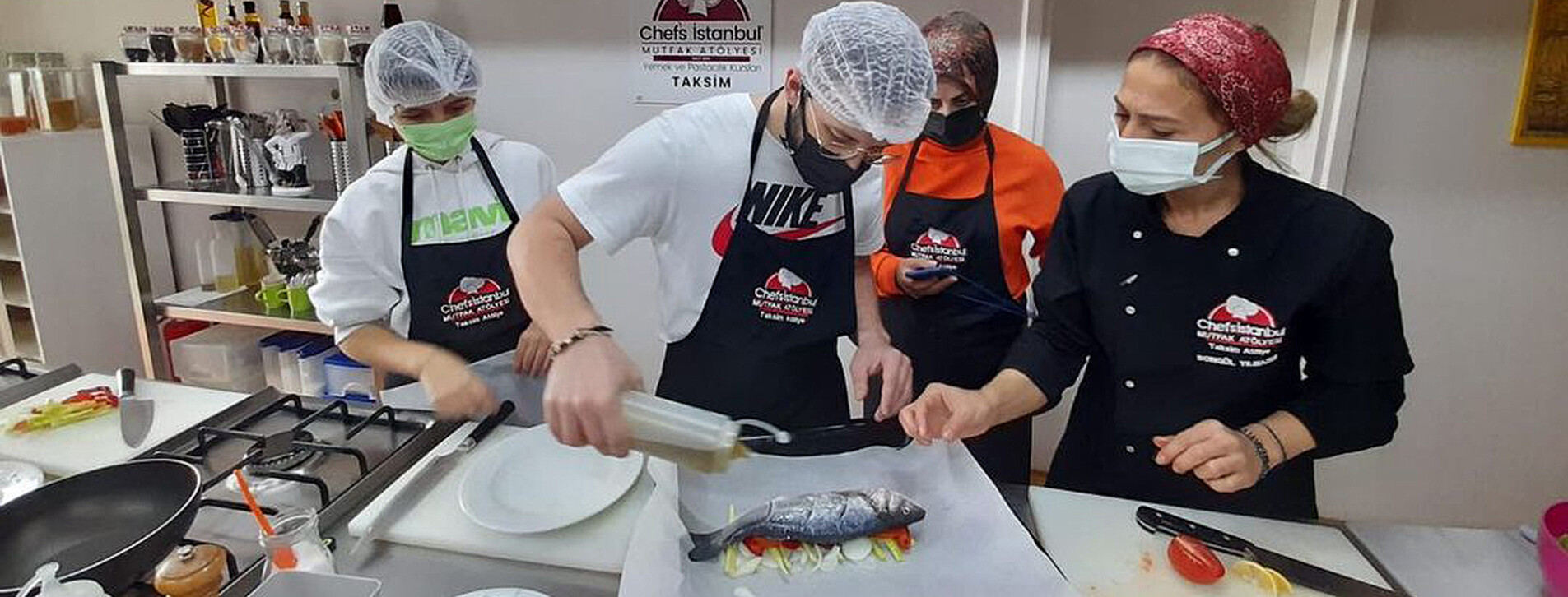 İstanbul'da İki Kişi için Balık Yemekleri Yapım Dersi - 6 Fotoğraf 6 - İstanbul'da İki Kişi için Balık Yemekleri Yapım Dersi