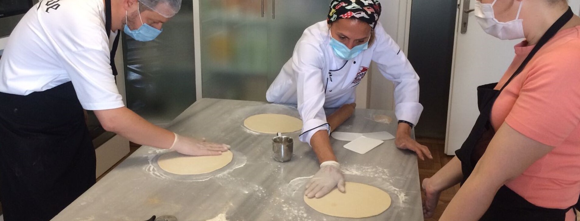 İki Kişi için Pizza Yapım Dersi - 8 Fotoğraf 8 - İki Kişi için Pizza Yapım Dersi