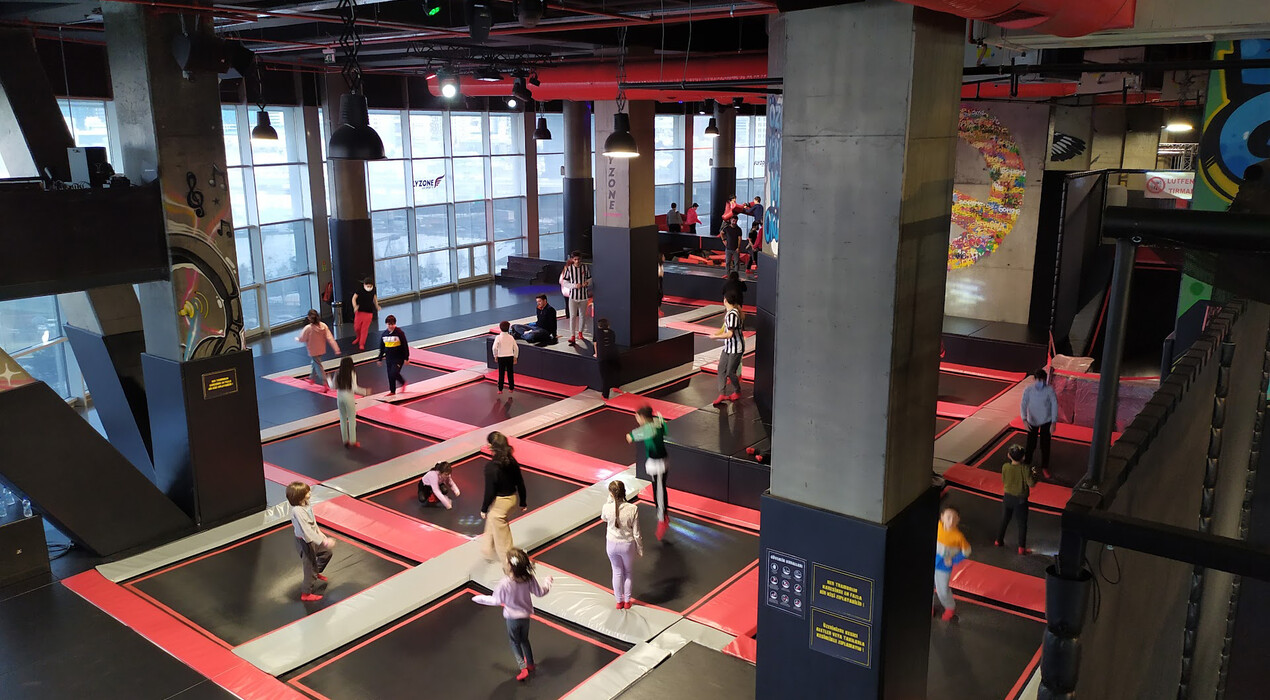 FlyZone - Trambolin Parkı (Mall of İstanbul Şubesi) - 4 Fotoğraf 4 - FlyZone - Trambolin Parkı (Mall of İstanbul Şubesi)