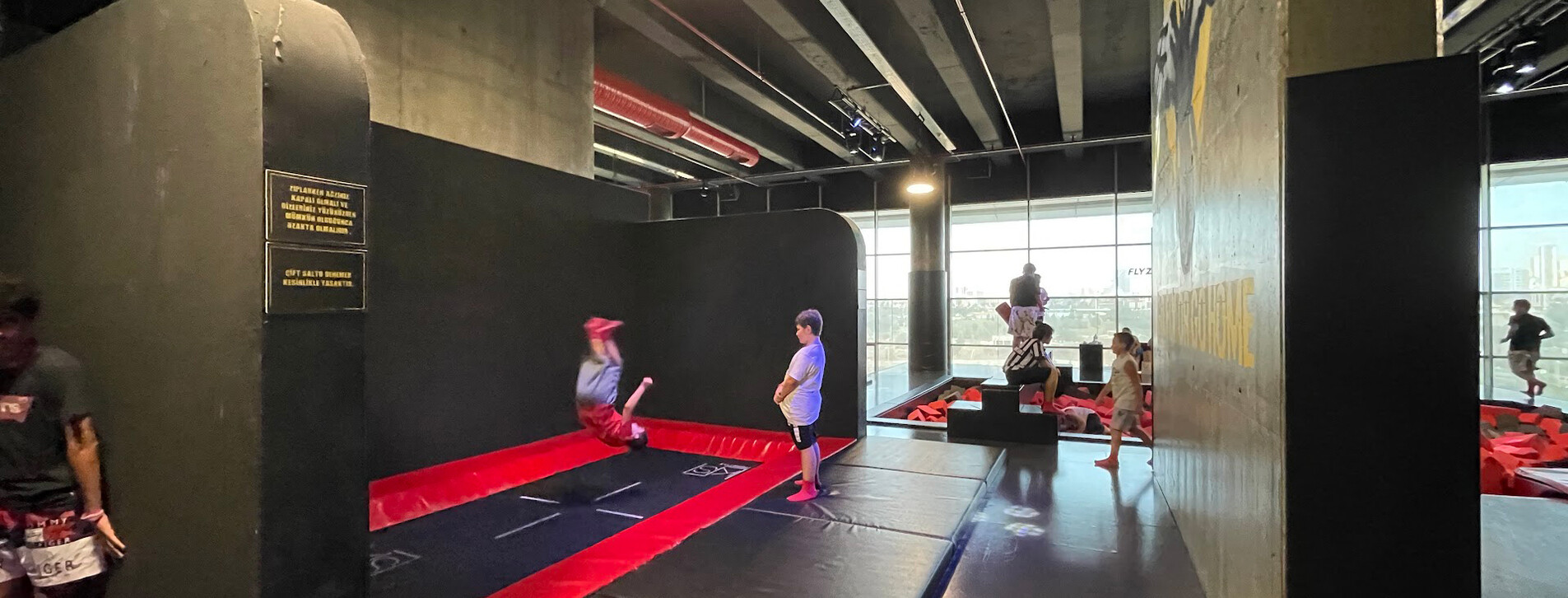 İki Çocuk için Trambolin Parkı - 16 Fotoğraf 16 - İki Çocuk için Trambolin Parkı