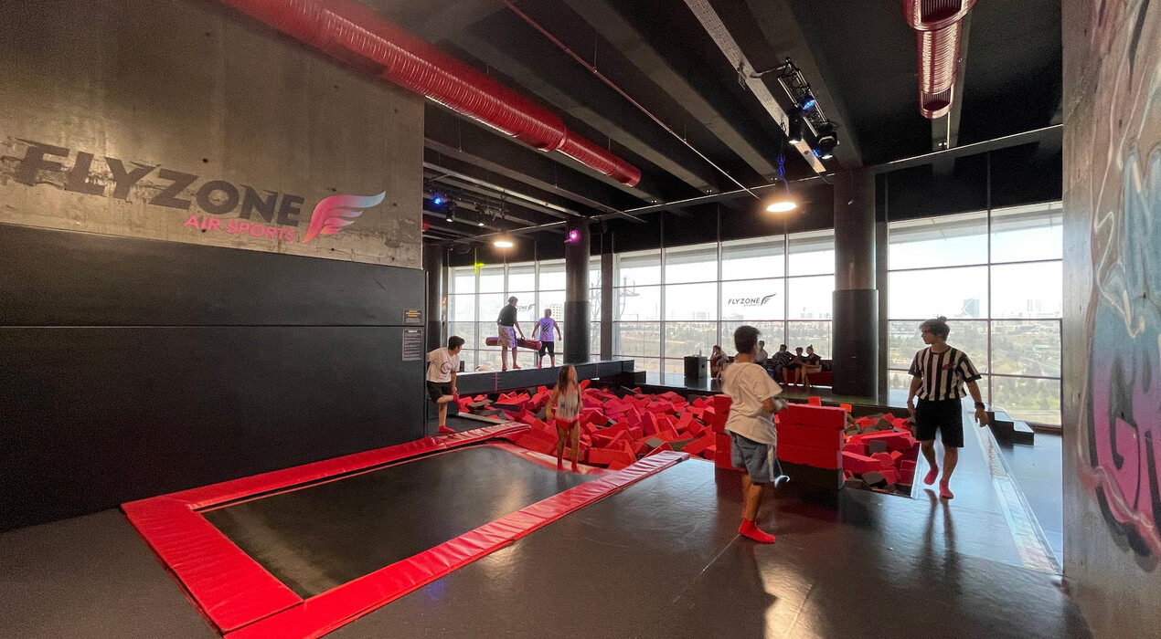 FlyZone - Trambolin Parkı (Mall of İstanbul Şubesi) - 3 Fotoğraf 3 - FlyZone - Trambolin Parkı (Mall of İstanbul Şubesi)