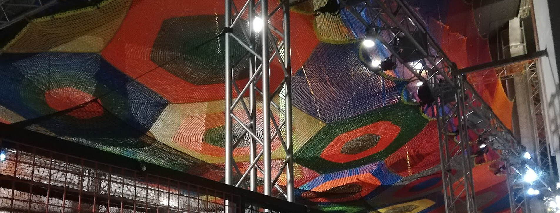 İki Çocuk için Trambolin Parkı - 9 Fotoğraf 9 - İki Çocuk için Trambolin Parkı