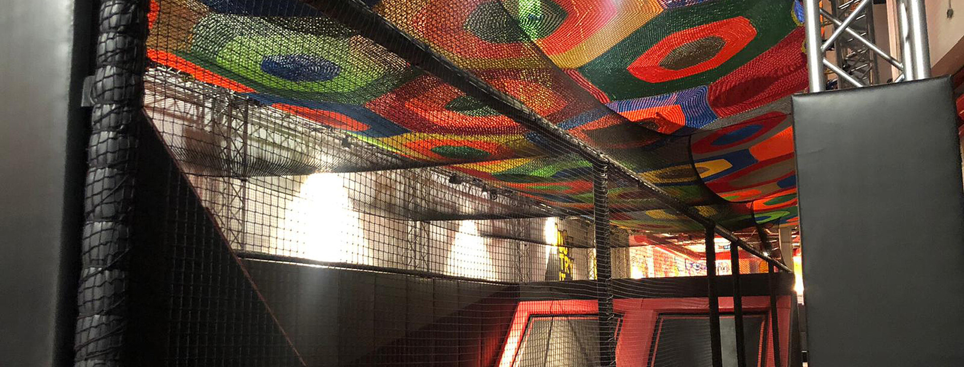 İki Çocuk için Trambolin Parkı - 5 Fotoğraf 5 - İki Çocuk için Trambolin Parkı