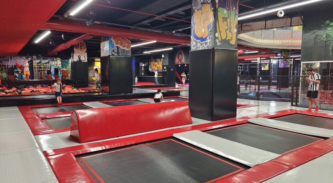 FlyZone - Trambolin Parkı (Demirören Şubesi) - 9 Fotoğraf 9 - FlyZone - Trambolin Parkı (Demirören Şubesi)