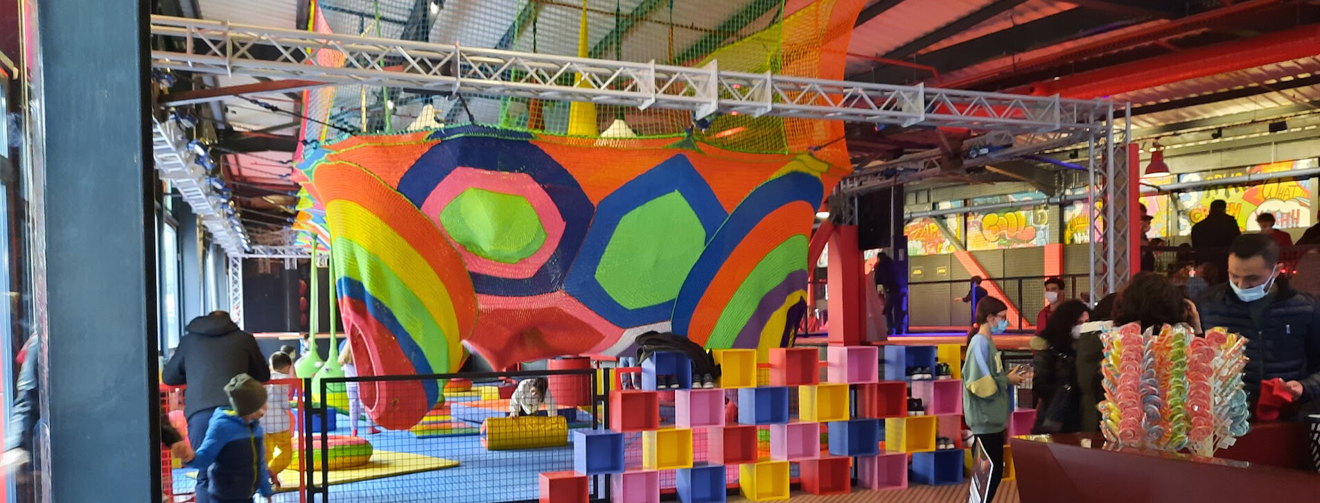 İki Çocuk için Trambolin Parkı - 26 Fotoğraf 26 - İki Çocuk için Trambolin Parkı