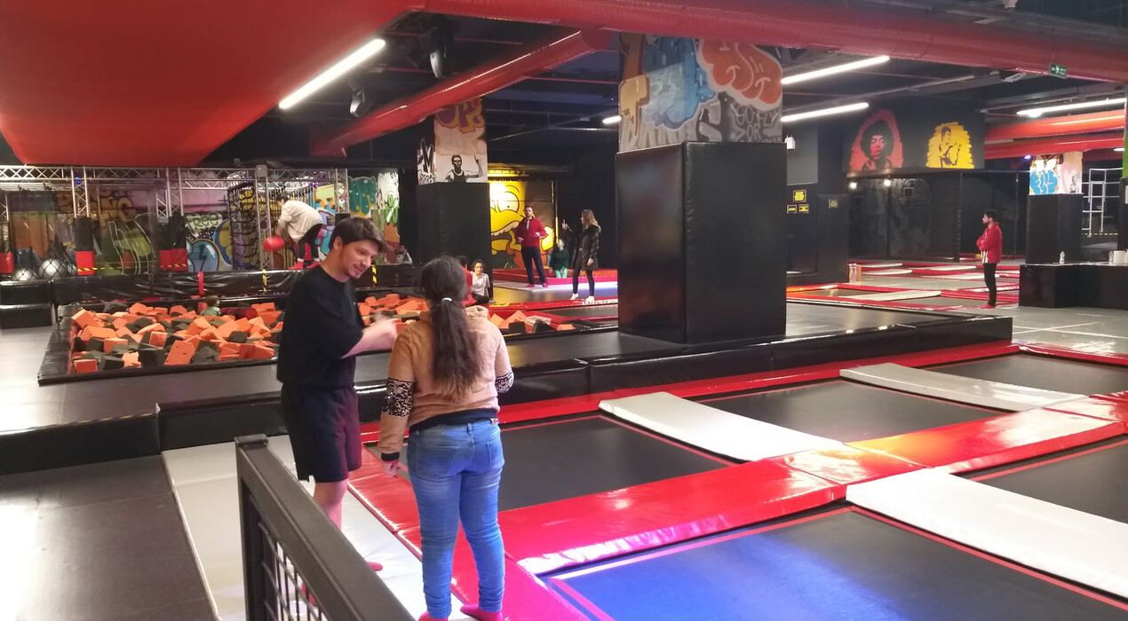 FlyZone - Trambolin Parkı (Demirören Şubesi) - 3 Fotoğraf 3 - FlyZone - Trambolin Parkı (Demirören Şubesi)