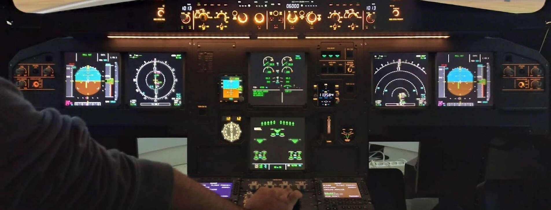 İki Kişi için Airbus A320 Uçuş Simülatörü Deneyimi - 15 Fotoğraf 15 - İki Kişi için Airbus A320 Uçuş Simülatörü Deneyimi