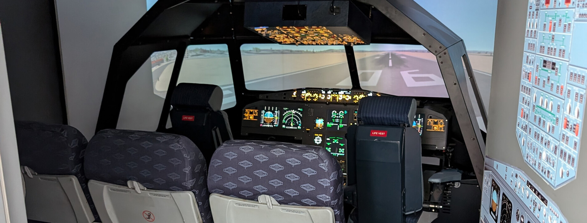 İki Kişi için Airbus A320 Uçuş Simülatörü Deneyimi - 17 Fotoğraf 17 - İki Kişi için Airbus A320 Uçuş Simülatörü Deneyimi