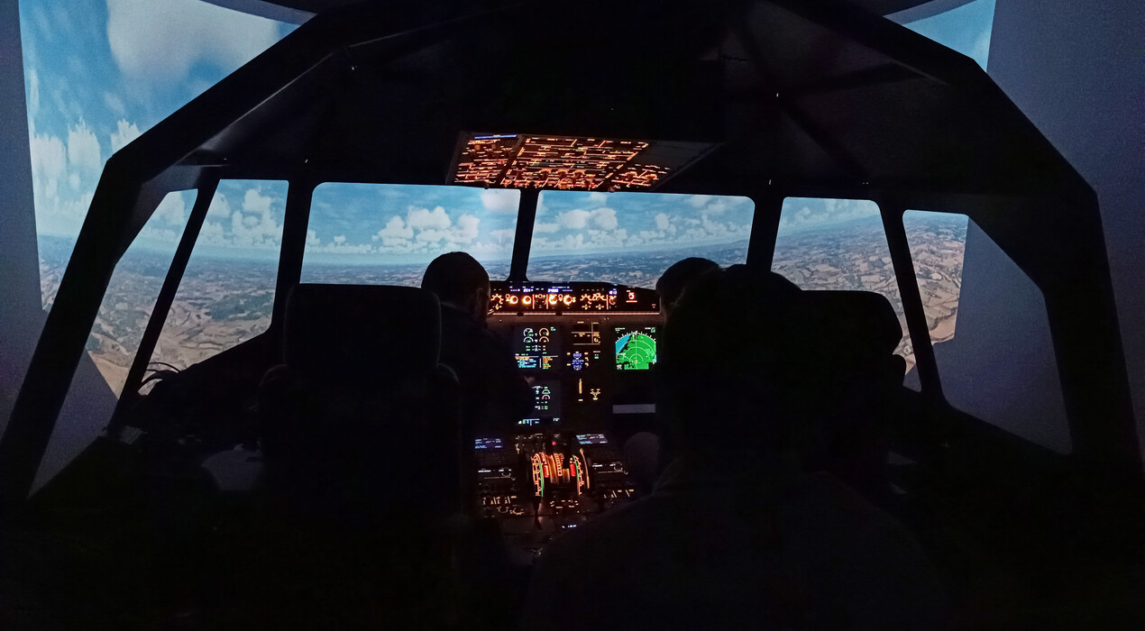 Flyincockpit Danışmanlık ve Uçuş Simülatör Merkezi - 8 Fotoğraf 8 - Flyincockpit Danışmanlık ve Uçuş Simülatör Merkezi