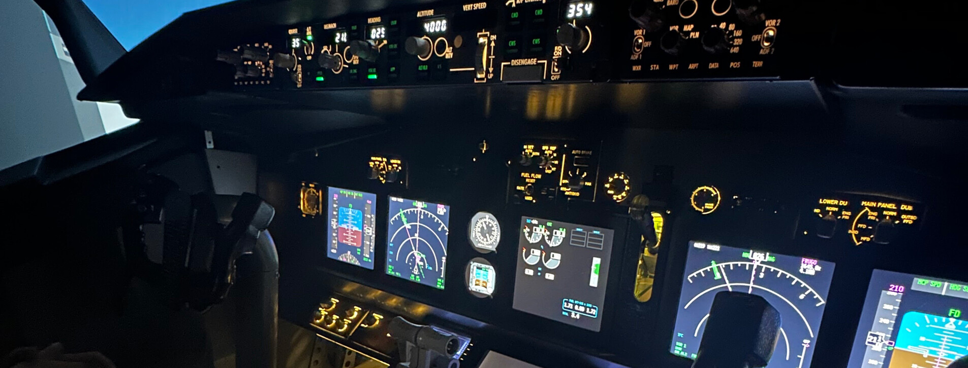 İki Kişi için Boeing 737 Uçuş Simülatörü Deneyimi - 17 Fotoğraf 17 - İki Kişi için Boeing 737 Uçuş Simülatörü Deneyimi