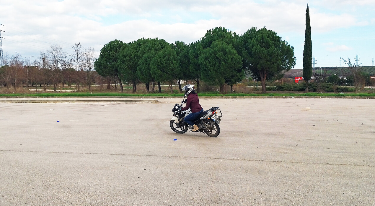 Bursa Motosiklet Eğitim Merkezi - 3 Fotoğraf 3 - Bursa Motosiklet Eğitim Merkezi