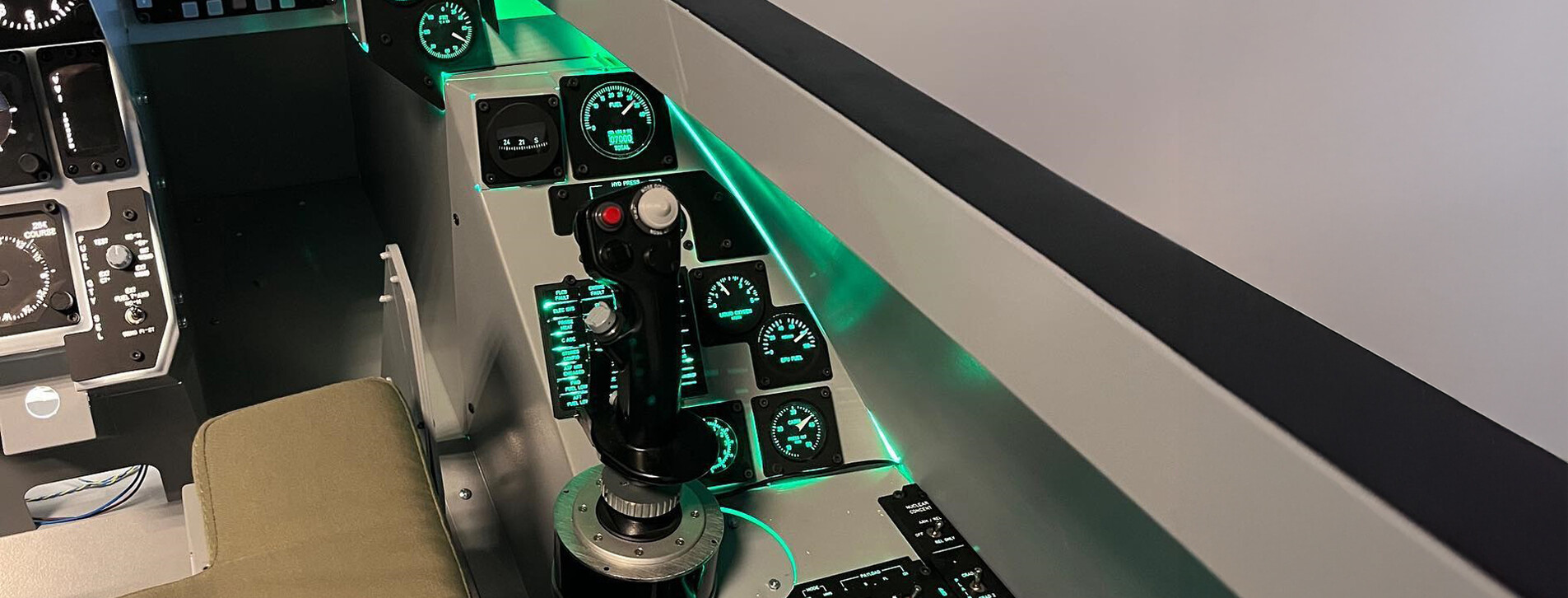 F-16 simulator Deneyimi - 3 Fotoğraf 3 - F-16 simulator Deneyimi
