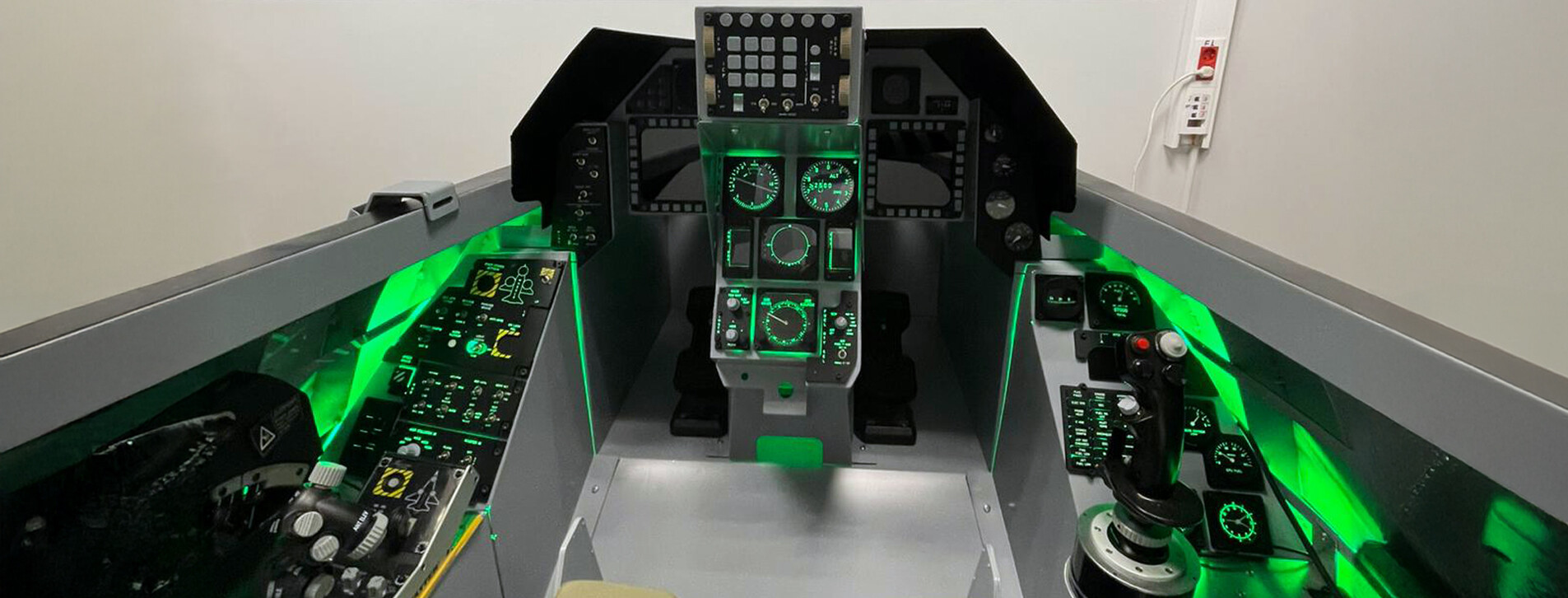 F-16 simulator Deneyimi - 2 Fotoğraf 2 - F-16 simulator Deneyimi