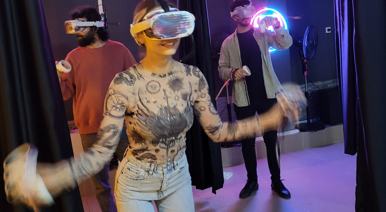 İZMİR VR ELEVEN - 9 Fotoğraf 9 - İZMİR VR ELEVEN