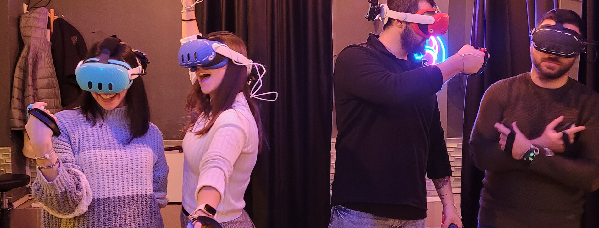 Izmir`de İki Kişi için VR Sanal Gerçeklik Oyunu - 4 Fotoğraf 4 - İki Kişi için VR Sanal Gerçeklik Oyunu