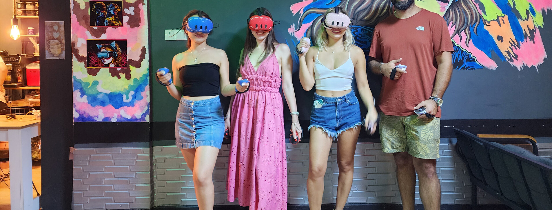 Izmir`de İki Kişi için VR Sanal Gerçeklik Oyunu - 6 Fotoğraf 6 - İki Kişi için VR Sanal Gerçeklik Oyunu